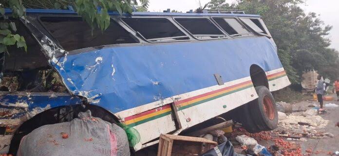     Deadly Crash on Kumasi-Accra Highway Leaves 13 Feared Dead