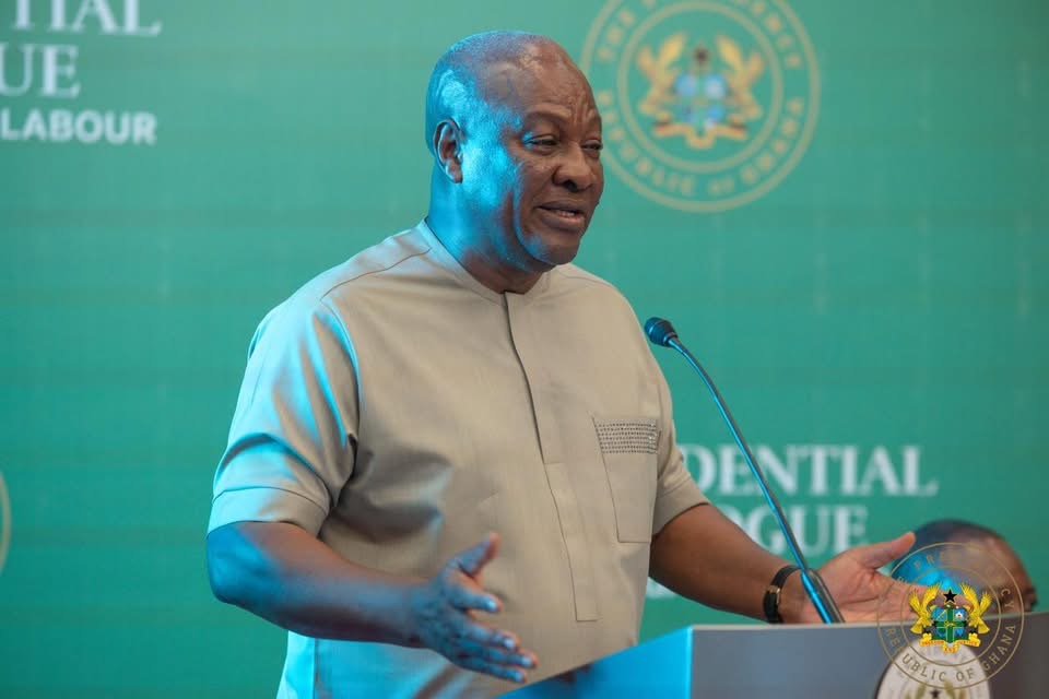 Mahama Reaffirms Commitment to Transparency, Economic Growth in Meeting with Organised Labour