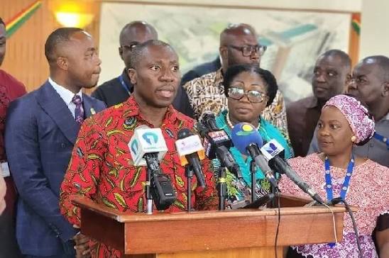     Minority Demands Answers on Government’s Post-Flood Health Response